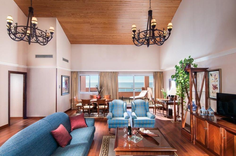 Elba Estepona Gran Hotel & Thalasso Spa Εξωτερικό φωτογραφία Suite at the Athens Hilton